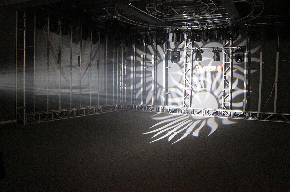 vshow moving head led light s711 powerful 600w led module engine profile