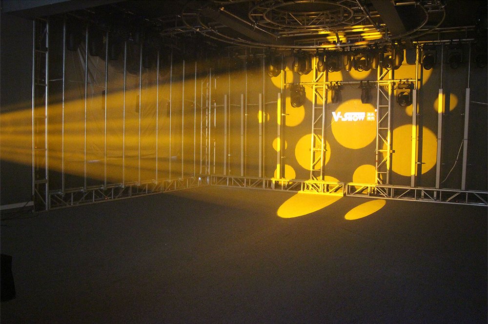 vshow moving head led light s711 powerful 600w led module engine profile