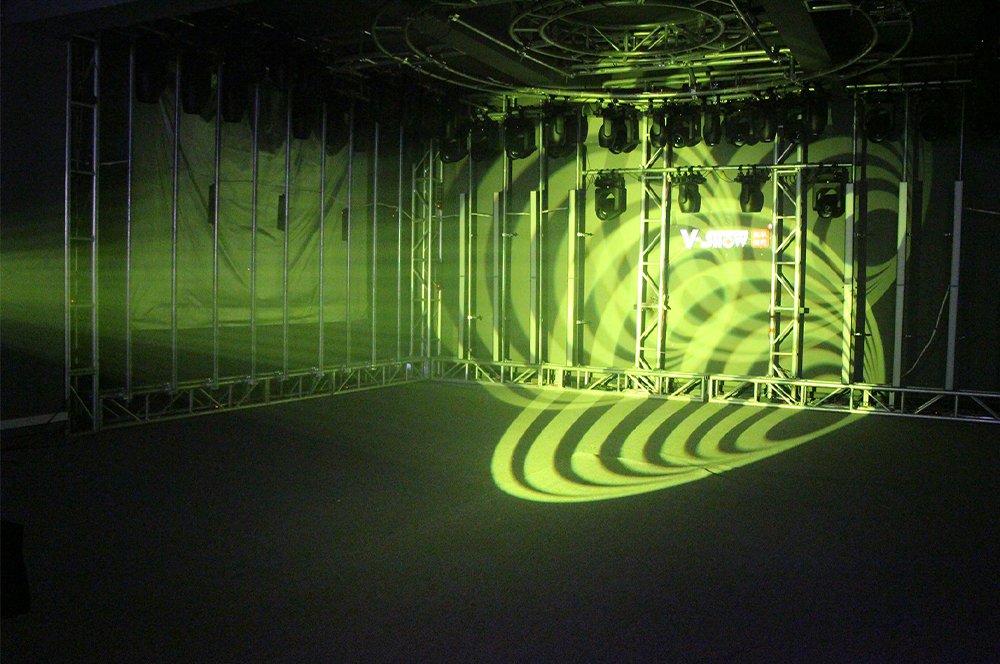 vshow moving head led light s711 powerful 600w led module engine profile