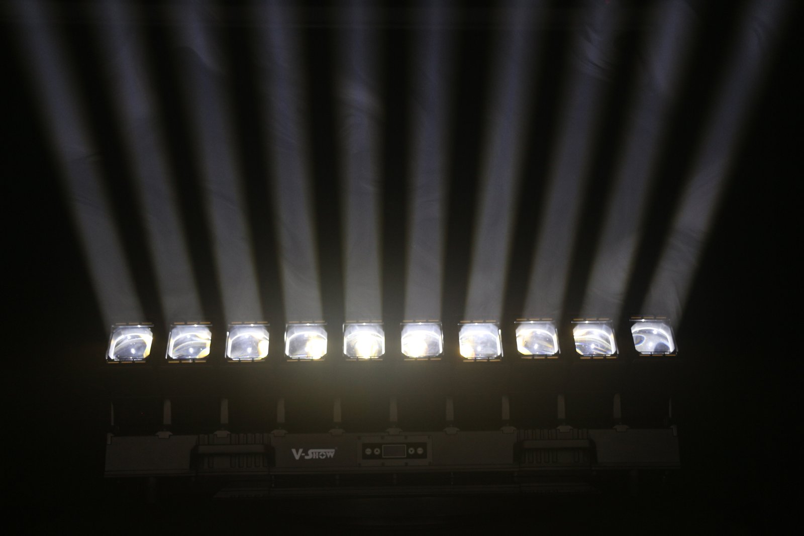 vshow moving head led light s711 powerful 600w led module engine profile