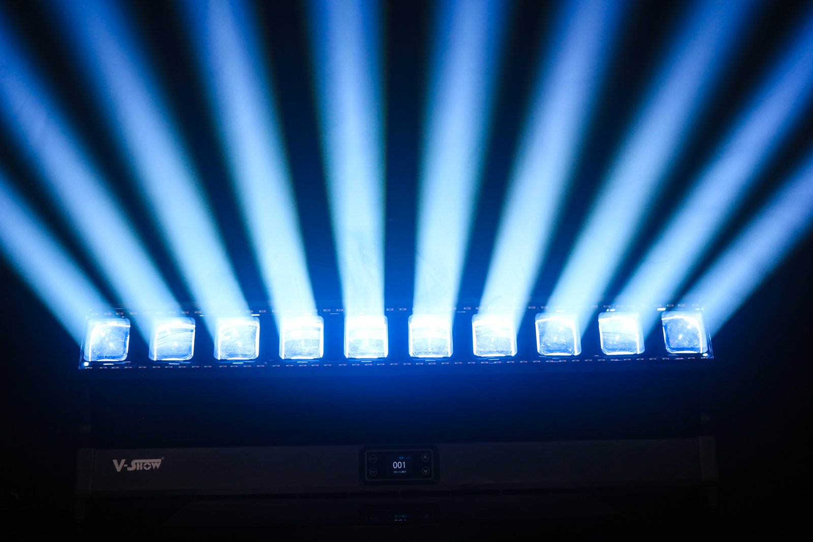 VSHOW Moving Head Led Light S711 Powerful 600w Led Module Engine Profile vshow moving head led light s711 powerful 600w led module engine profile