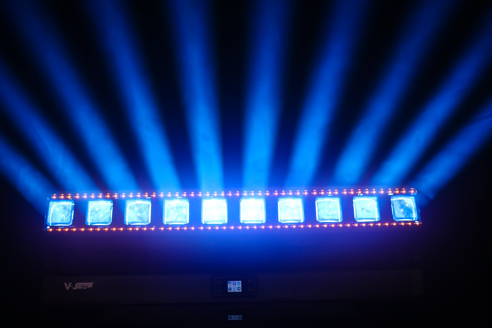 VSHOW Moving Head Led Light S711 Powerful 600w Led Module Engine Profile vshow moving head led light s711 powerful 600w led module engine profile