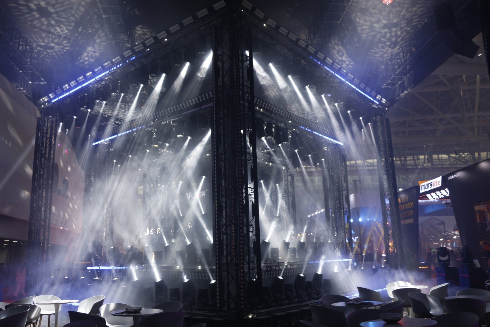 Essential Stage Lighting Layout & Equipment Selection Guide - VSHOW PRO ...